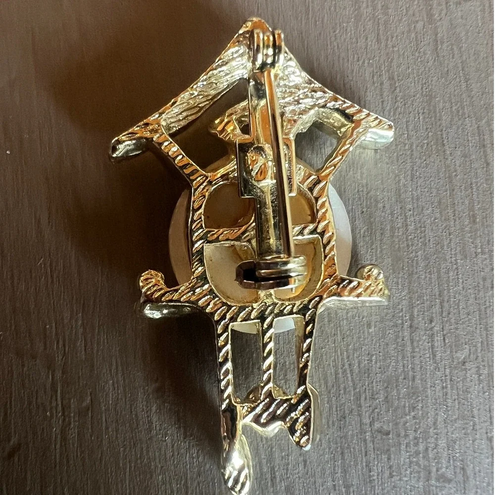 N/A gold tone